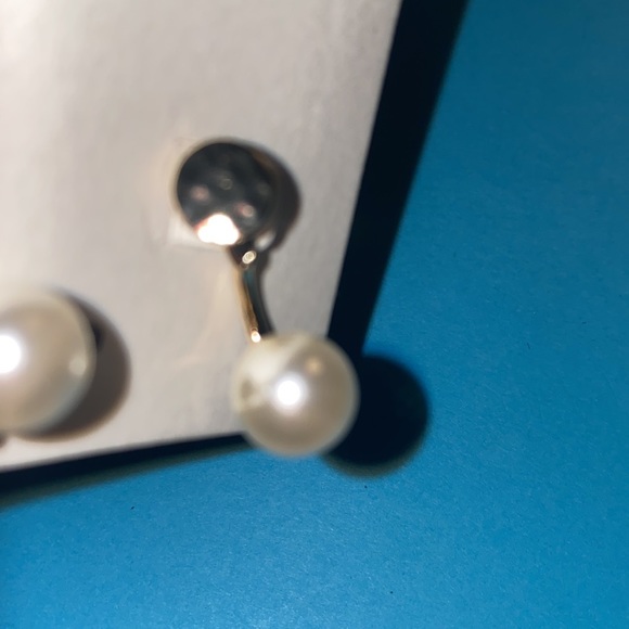 Banana Republic Faux Pearl Earrings - Picture 4 of 6